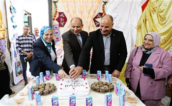    100 عام من العطاء.. محافظ المنيا يشارك في احتفالية الثانوية بنات القديمة