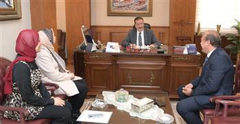   محافظ بورسعيد يبحث مع "حياة كريمة" سبل التعاون المشترك 
