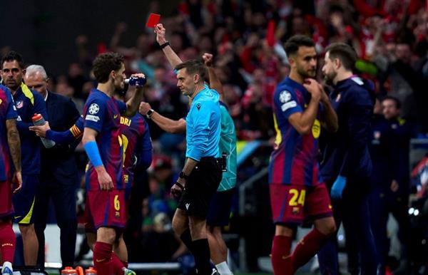 برشلونة يقدم شكوى لـ"يويفا" بسبب التحكيم أمام أتلتيكو مدريد