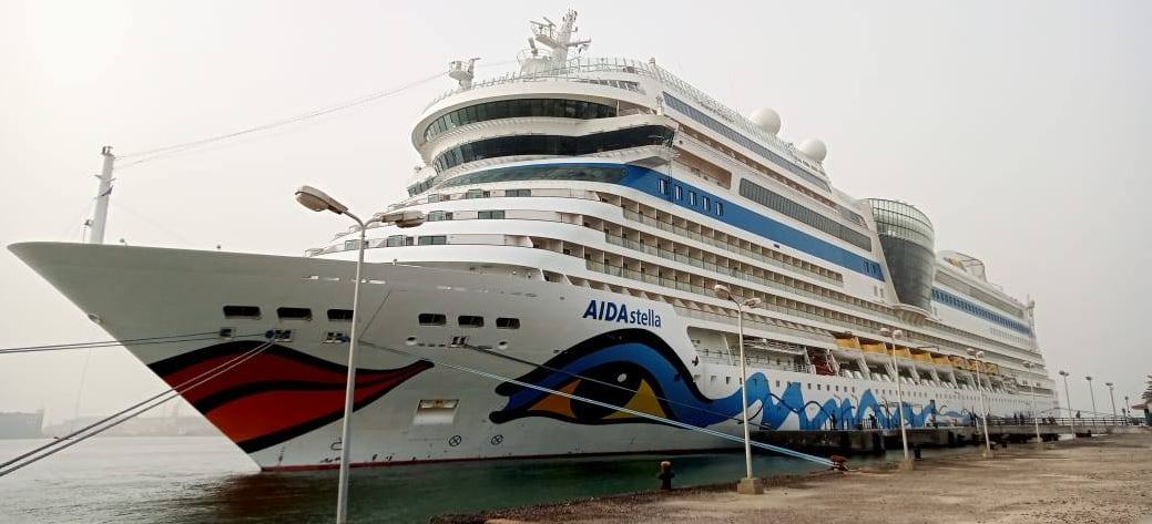 الرصيف السياحي بميناء غرب بورسعيد يستقبل السفينة السياحية AIDA STELLA