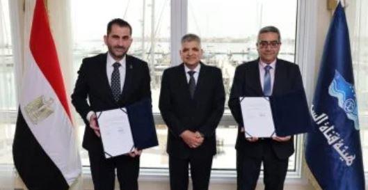 الفريق أسامة ربيع يلتقي الأمين العام لغرفة الملاحة الدولية لبحث التعاون