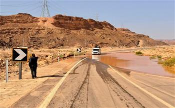   وزير الري يتابع الأمطار الغزيرة و السيول التي تعرضت لها جنوب سيناء