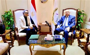   وزير النقل ومحافظ الوادي الجديد يبحثان دفع معدلات الإنجاز بالمشروعات الجارية 