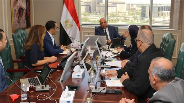 وزير الكهرباء يبحث مع "نكسوس انالاتيكا" إدارة اتفاقيات شراء الطاقة