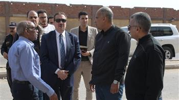   محافظ بورسعيد يتابع أعمال رفع كفاءة نوازل منطقة الحراسات بحي الضواحي
