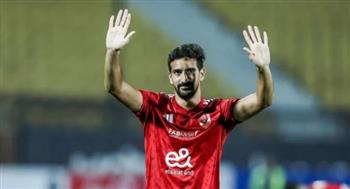   محمد علي بن رمضان يعبر عن استيائه داخل الأهلي