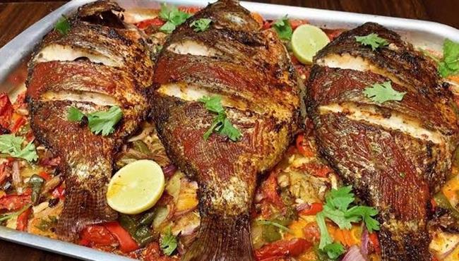 طريقة عمل صينية السمك بالبطاطس في الفرن