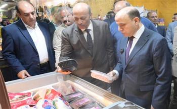   محافظ الغربية يتابع حركة البيع بسوق اليوم الواحد بالمحلة ويؤكد تخفيضات تصل حتى 30%