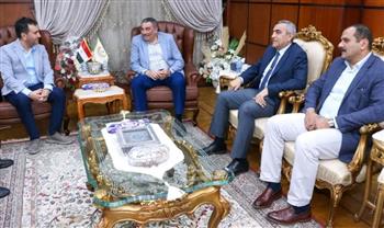   رئيس هيئة ميناء دمياط يستقبل رئيس قطاع تشغيل شرق المتوسط بشركة هاباج لويد العالمية