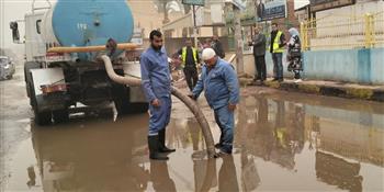   بالصور| الوحدة المحلية بسمسطا تواصل جهودها في التعامل مع تداعيات الأمطار