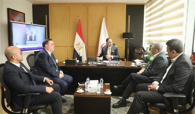 نائب وزير الصحة يبحث مع "أورانج" سبل دعم التحول الرقمي بالقطاع الصحي