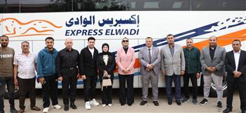   محافظ الوادي الجديد تُدشّن 5 حافلات نقل جماعي جديدة لربط مراكز المحافظة بالمحافظات 