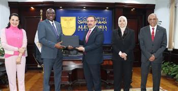 جامعة الإسكندرية تبحث تعزيز التعاون الأكاديمي والبحثي مع جامعة كارلتون الكندية
