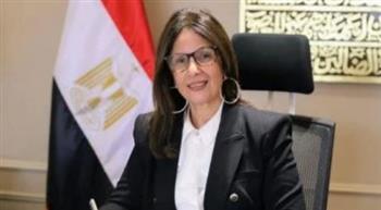   وزيرة الثقافة تتفقد قصر ثقافة العقاد ومسرح فوزي فوزي