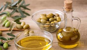 فوائد وأضرار شرب زيت الزيتون على الريق