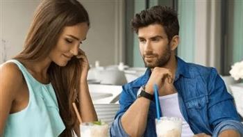 علامات إعجاب الرجل دون تصريح