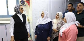   محافظ الوادي الجديد تتفقّد الوحدة الصحية بحي ٢٥ يناير