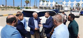   محافظ دمياط يتابع موقف استكمال خط المياه الناقل بطريق رأس البر الغربى 