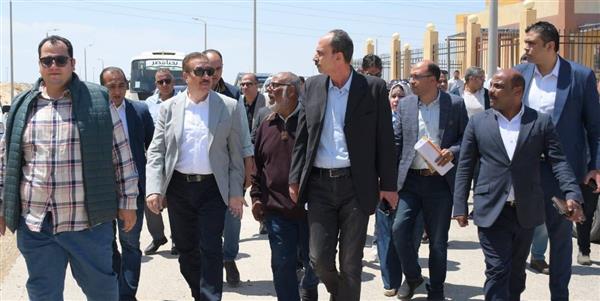 محافظ بورسعيد يتفقد وحدات الإسكان الاجتماعي بمدينة سلام مصر شرق المحافظة
