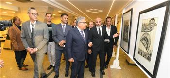   محافظ الدقهلية يشهد حفل تكريم الأمهات المثاليات بقصر ثقافة المنصورة 