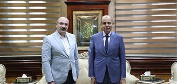 محافظ المنيا يبحث مطالب مطاي خلال لقاء مع نائب الشيوخ