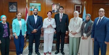   رئيس أكاديمية السادات يستقبل سفيرة كولومبيا