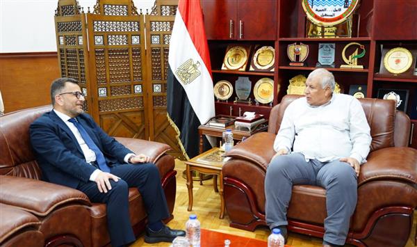 محافظ مطروح يبحث مع «إيفاد» التوسع في مشروعات التنمية الزراعية وحصاد المياه ودعم الشباب