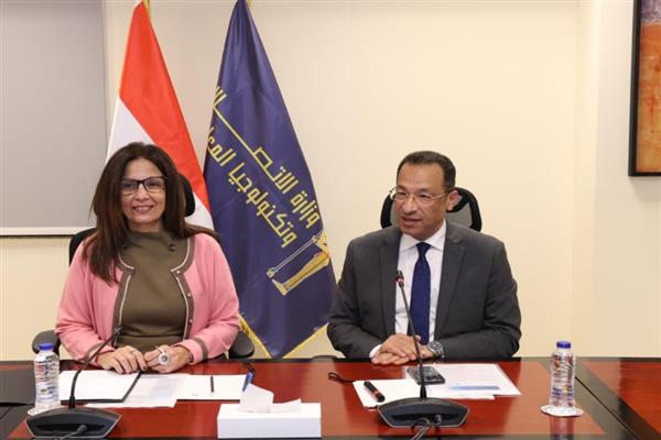 الاتصالات والثقافة يبحثان الترجمة الآلية وإنتاج الكتب الصوتية