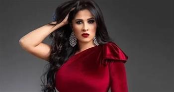 ياسمين عبدالعزيز تستعد لرمضان 2027 ومفاوضات مع أحمد مكي لمفاجأة درامية