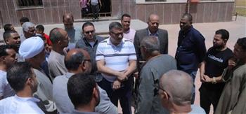   محافظ قنا يتفقد مجمع المواقف وقنا الجديدة ويلتقي المواطنين