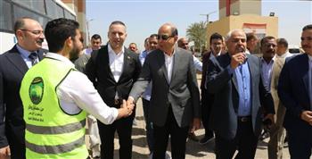   جاهزية تامة لإنجاز المهام.. محافظ المنيا يتفقد اصطفاف معدات النظافة والرصف بمغاغة