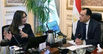   مدبولي يناقش مع وزيرة الثقافة الأهداف الاستراتيجية للوزارة