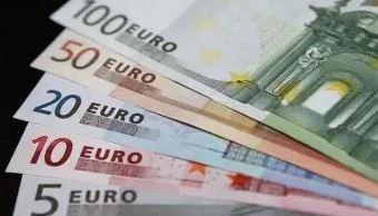  استقرار سعر اليورو في منتصف تعاملات اليوم