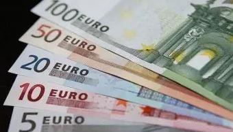 استقرار سعر اليورو في منتصف تعاملات اليوم