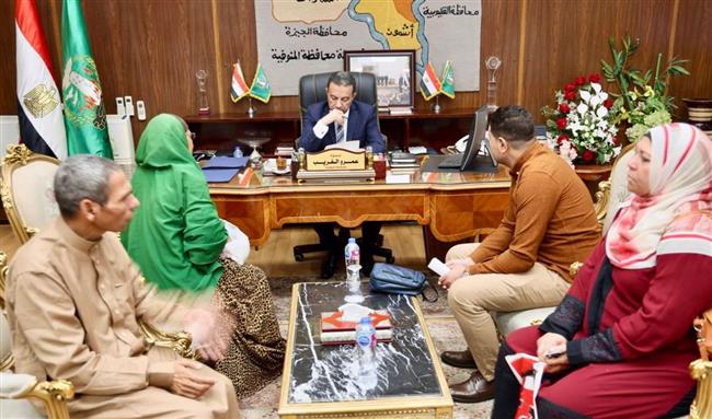 محافظ المنوفية يأمر بصرف مساعدات مالية وعينية لعدد من الحالات الإنسانية 
