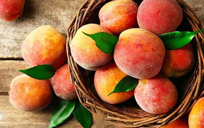 أضرار الإفراط في تناول الخوخ على الصحة
