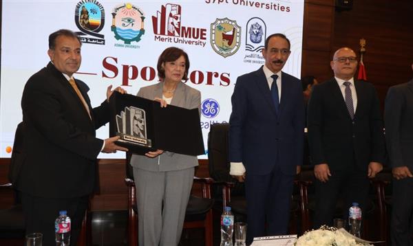 محافظ سوهاج يشهد افتتاح المؤتمر الطبي الدولي الخامس لجامعة ميريت بسوهاج الجديدة