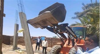   إزالة فورية لتعدٍ بالبناء المخالف بأرمنت ضمن حملات التصدى للتعديات بالأقصر
