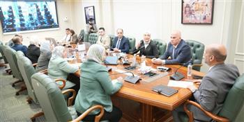 وزير العمل: تذليل العقبات أمام المستثمرين أولوية