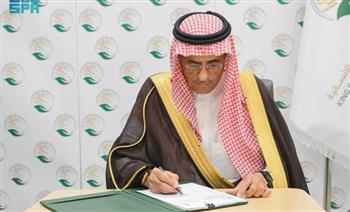   مركز الملك سلمان للإغاثة يوقّع برنامجًا تنفيذيًّا مشتركًا لإنشاء مدارس ميدانية في قطاع غزة