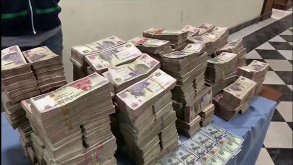 تفاصيل التحقيقات مع تشكيل عصابي غسلوا 140 مليون جنيه