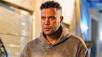 محمد إمام يجهز لفيلم شمس الزناتي وصقر وكناريا