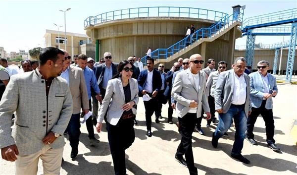 وزيرة الإسكان ومحافظ الأقصر يتفقدان محطة تنقية مياه مدينة طيبة الجديدة