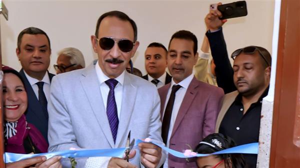 محافظ سوهاج يفتتح المعمل الرقمي بمدرسة النور للمكفوفين