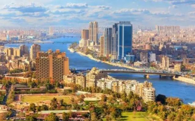 حار نهارًا.. الأرصاد تكشف حالة الطقس غدًا