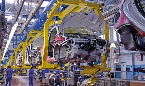 قفزة 29% بصادرات الضفائر الكهربائية إلى 752 مليون دولار