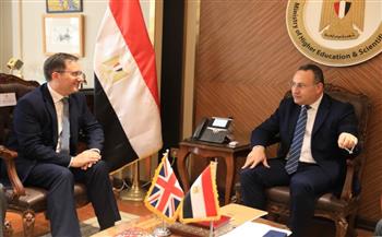   وزير التعليم العالي يبحث مع السفير البريطاني سبل التعاون المشترك بين البلدين 