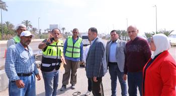   محافظ دمياط يجرى جولة ميدانية بمدينة رأس البر 