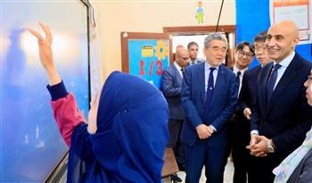 وزير التعليم يصطحب رئيسي جامعة هيروشيما و"سبريكس" في زيارة لمدرسة الأورمان الثانوية 
