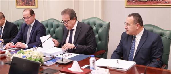 وزير الصحة يترأس جلسة اجتماع  مجلس أمناء المجلس الصحي المصري